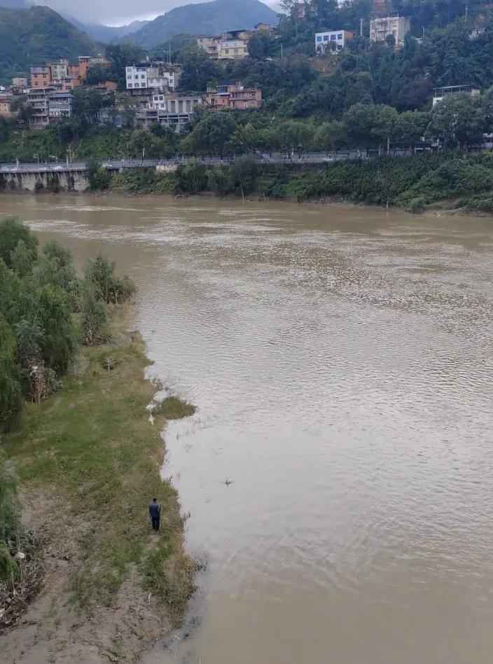 奥仁格管道新闻速递:昨夜今晨重大事件与天气预警 奥仁格管道新闻速递:昨夜今晨重大事件与天气预警